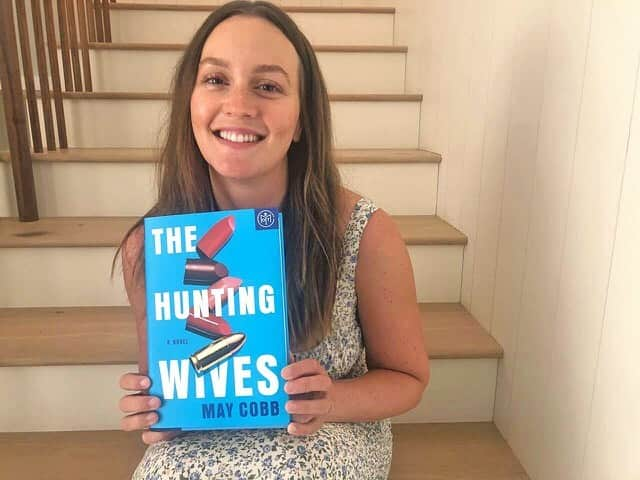 レイトン・ミースターのインスタグラム：「I wanted to start the Spring with a wildly entertaining (and saucy!) read, so I went to @bookofthemonth to find The Hunting Wives by @may_cobb, which I flew through on the edge of my seat. @bookofthemonth helps readers discover the best new books each month. I wrote a little essay reviewing The Hunting Wives by @may_cobb which you can find on their site. Go check it out!」