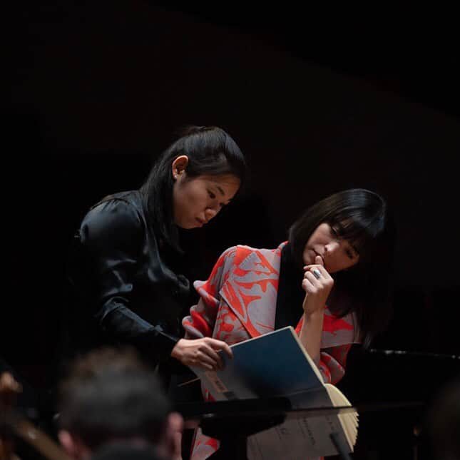 のインスタグラム：「Ravel‘s Piano Concerto in G with my dear friend @itselimchan and the wonderful musicians from @orchestrenationaldelille is available on Youtube -> link in bio🤗  • 📷: @ugopontephotography」