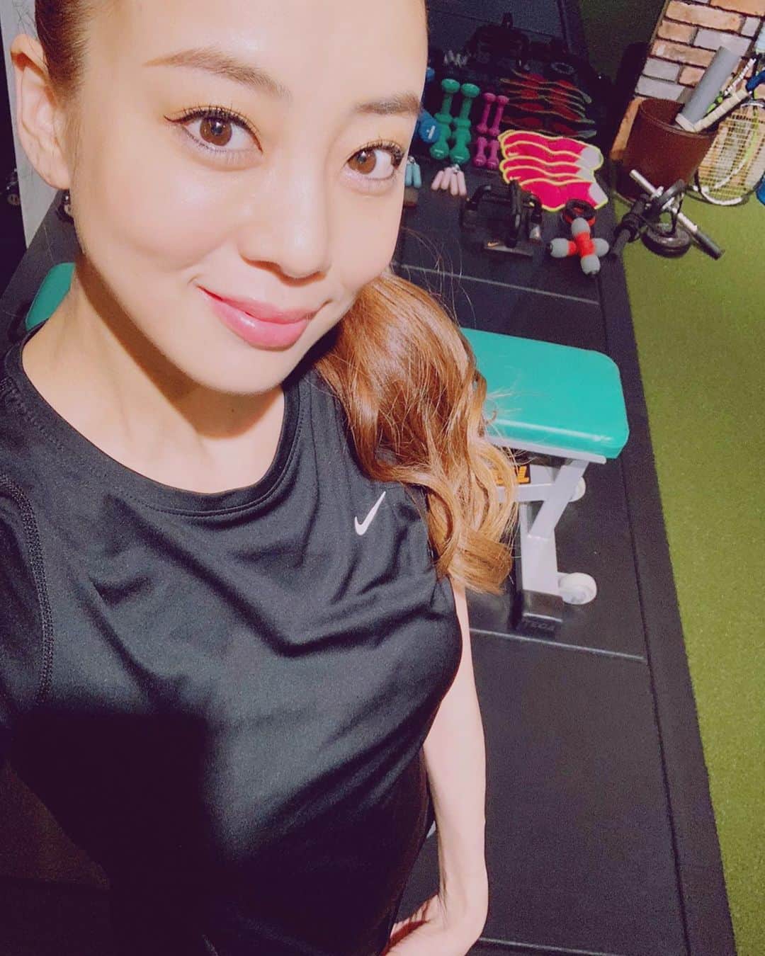 あびる優さんのインスタグラム写真 - (あびる優Instagram)「お仕事帰りにスッキリ😄💪❣️  #smile#selfie#workout#make#makeup#メイク#メイクアップ#ジム#トレーニング#ワークアウト#スッキリ#✨」4月12日 21時01分 - yuabiru74