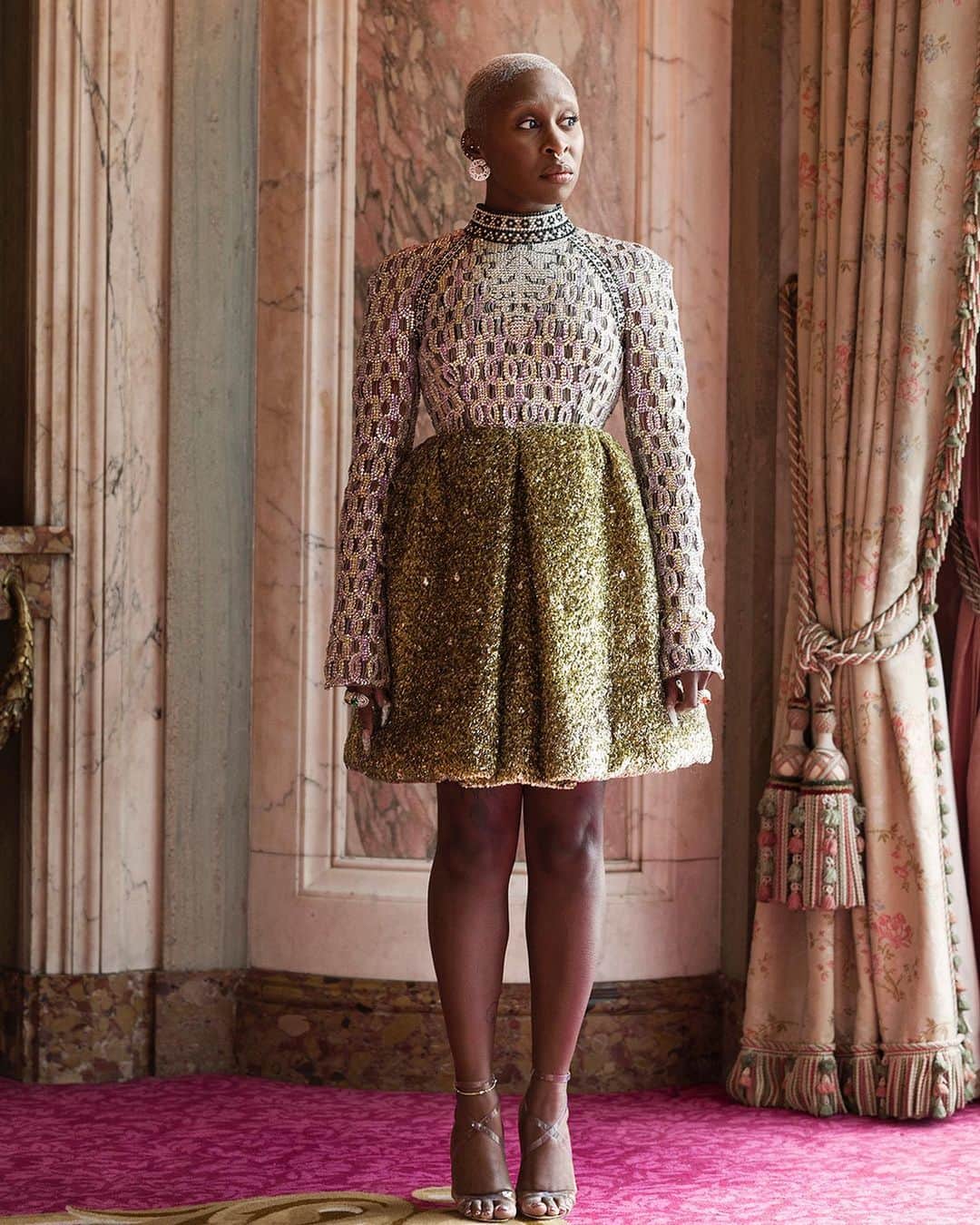 ルイ・ヴィトンさんのインスタグラム写真 - (ルイ・ヴィトンInstagram)「#GuguMbathaRaw and #CynthiaErivo wear #LouisVuitton to this year’s #BAFTAs. Both actresses chose embroidered dresses by @NicolasGhesquiere for the occasion.  #EEBAFTAs」4月13日 1時06分 - louisvuitton