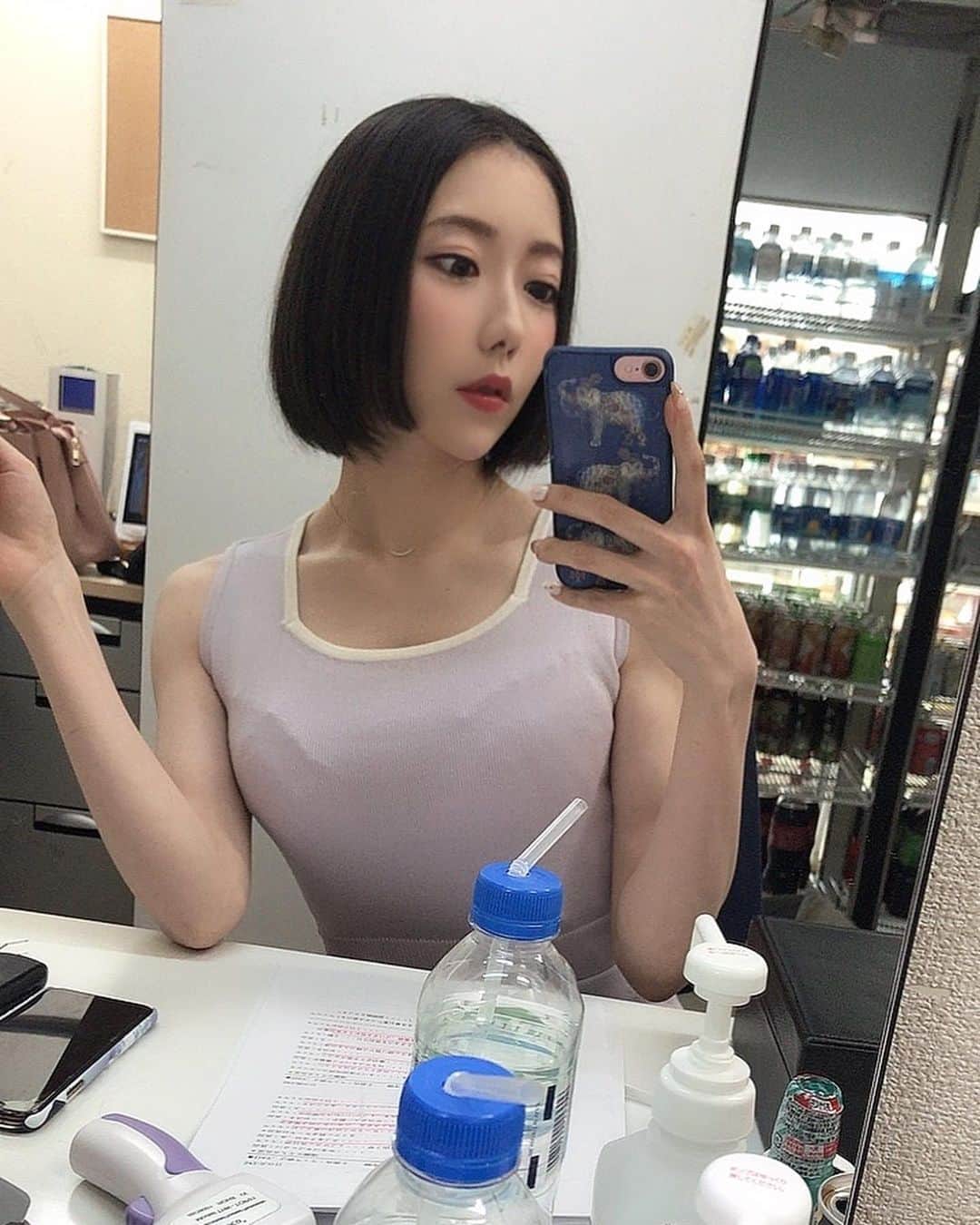 七海ティナさんのインスタグラム写真 - (七海ティナInstagram)「人妻ボンバー . . . #japanesegirl  #asiangirls#bodymake#gymgirl#fitnessgirl#ダイエッター#ボディメイク#ショートヘア #ショートボブ  #sexy #ootdfashion #selfie  #toryburch #多分現場に #骨格ストレート #絶対殺すマン #のスタッフさんがいる #毎回殺される」4月13日 10時50分 - tinaaaa1208