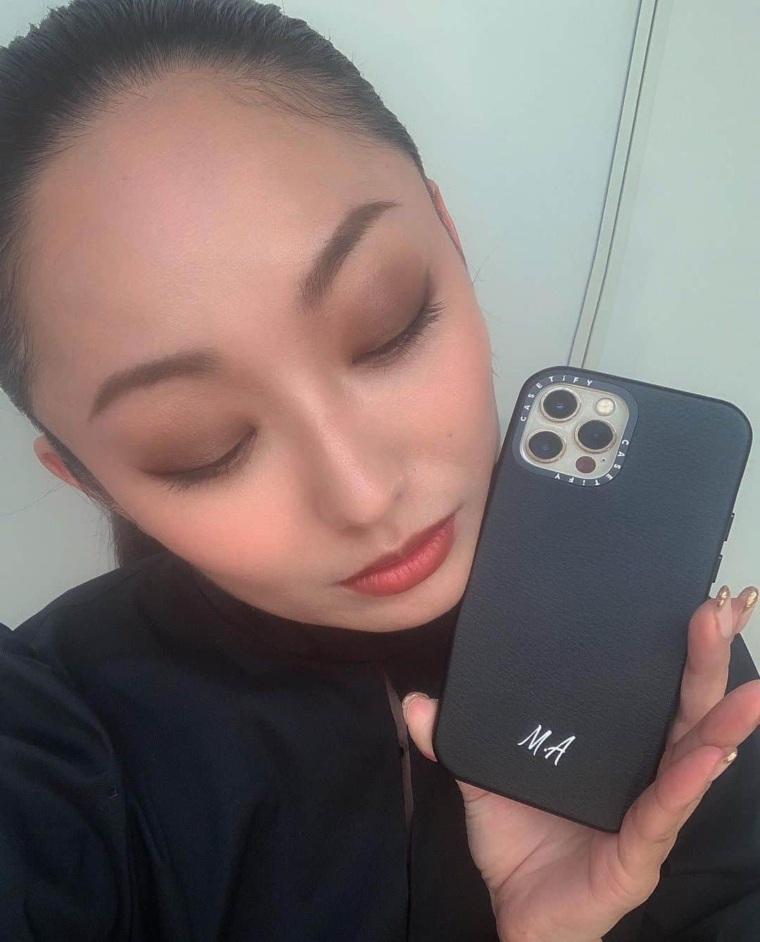 安藤美姫さんのインスタグラム写真 - (安藤美姫Instagram)「I got a new iphone and changed my iphone case as well🖤🖤🖤 @casetify @casetify_jp Thank you for support me to feel fashion is the best spice in our life😌😊🖤🖤🖤 🖤🖤🖤Love this new case🖤🖤🖤  いつも素敵なiPhoneケースを送ってくださる @casetify @casetify_jp 様😌😌😌 やっと新しくしたiPhoneに最高のケースを頂きました🖤🖤🖤 いつも自分らしいiPhoneケースが作れるので皆さんもぜひ毎日を楽しくオシャレな気持ちにさせてくれるカスタムケースを作ってみては!?🖤🖤🖤  #CASETiFY #StateYourCase #mikiando #安藤美姫」4月13日 22時00分 - miki_m_ando0403