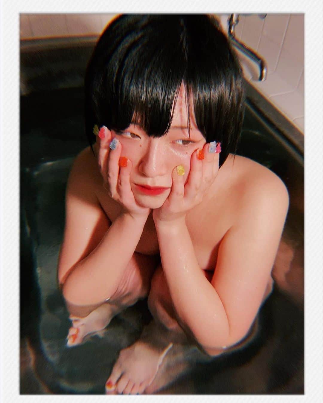 いおりのインスタグラム：「#いおり気高い #チェキ　#film #チェキ好きな人と繋がりたい」