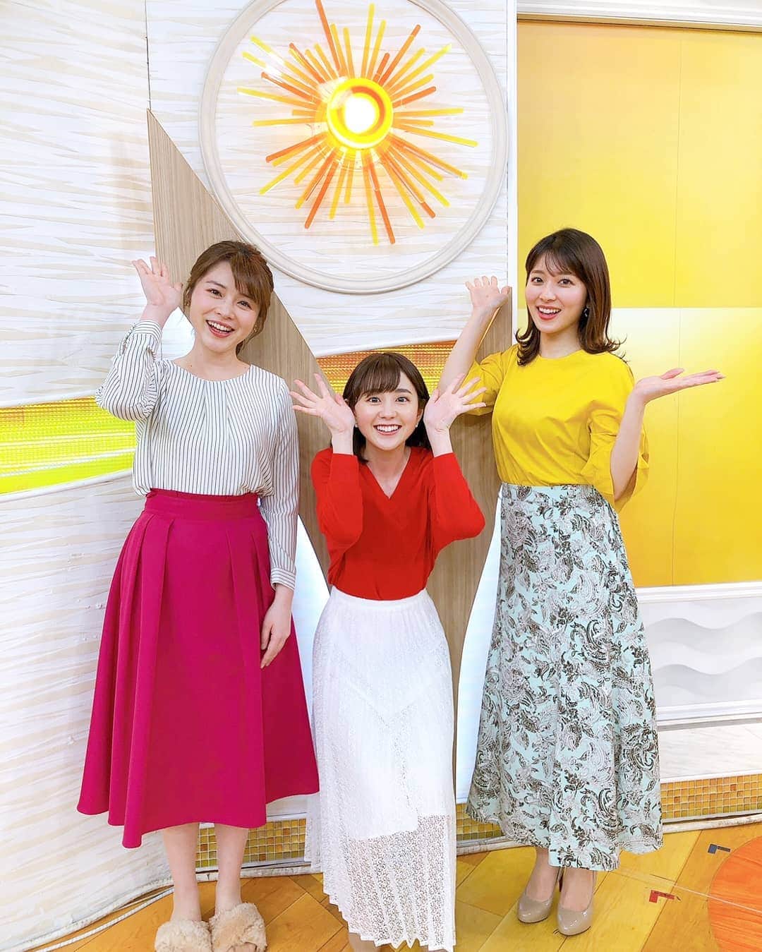 のインスタグラム：「明日のはやドキも﻿ よろしくお願い致します🌟﻿ ﻿ ﻿ 皆川﻿ ﻿ ﻿ #山本里菜﻿ #若林有子﻿ #皆川玲奈﻿ #アナウンサー﻿ #はやドキ﻿ #tbs」
