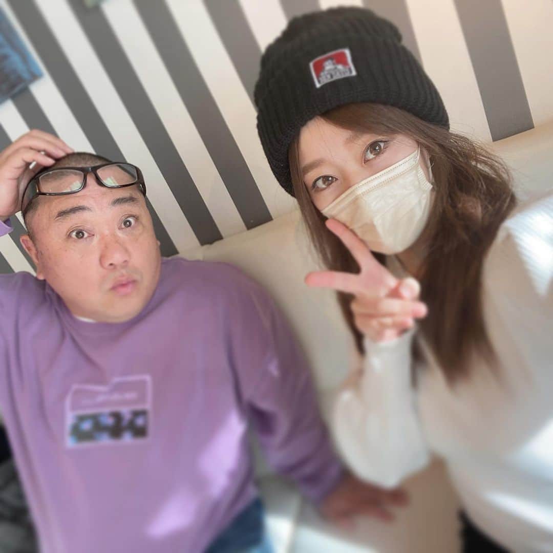 中冨杏子さんのインスタグラム写真 - (中冨杏子Instagram)「.*･ﾟ　.ﾟ･*.🧁.*･ﾟ　.ﾟ･*. . ｢パラッパラーパラッパラー｣ . . 観てくださった方 ありがとうございました💄Instagramに コメントくださった方も ありがとうございます。 とっても嬉しいものです🧚‍♀️✨  . . さ、本日は  #昭和サブカル打ち上げショー #クイズ番組  20時〜生放送出演です✩  今日は こちら葛飾区亀有公園前派出所 のクイズですってᐠ ♡ ᐟ  多分全然分からんやろけど、 精一杯がんばります☺️ . . . . #けいちょんチャンネル #YouTube #中目黒パンケーキ #中目黒モケス #mokesjapan  #山本圭壱 さん #林明寛  さん #ミネ さん #マッキー さん #チャバネ松本 さん @mokes_japan さん #ありがとうございました  🐣💞」4月13日 17時34分 - anko_nakatomi