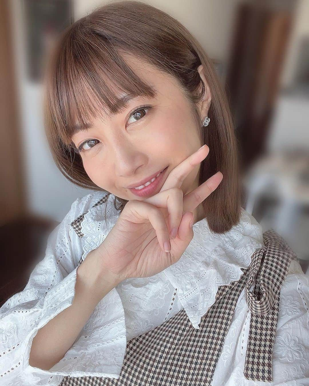 古川真奈美さんのインスタグラム写真 - (古川真奈美Instagram)「.﻿ .﻿ 睡眠改善のヘッドスパ﻿ @unefleur_sleeping_lab さんが、﻿ もうすぐオープンとのことで、一足先にのヘッドマッサージを施術してもらってきました💆🏻‍♀️❤️﻿ めちゃくちゃ気持ちよくて爆睡してた😴﻿ ﻿ ほんで一瞬で﻿ 頭が小さくなった😳😳⚡️﻿ ﻿ 相当、頭凝ってたらしい🙄🙄﻿ おかげさまで夜はぐっすり眠れてます😪﻿ ﻿ ﻿ @unefleur_lab_emily ﻿ ﻿ #ヘッドスパ #ヘッドマッサージ #睡眠改善 #睡眠研究所 #爆睡﻿ #頭小さくなった #わーい #instalike #instamood  #ootd #东京 #扎心了 #ow #맞팔 #instapic  #팔로우미 #instaphoto #instagravure #girl #follow #followme #グラビア #japanesegirl #selfies  #インスタグラビア  #gravure ﻿」4月13日 18時57分 - mana_0619