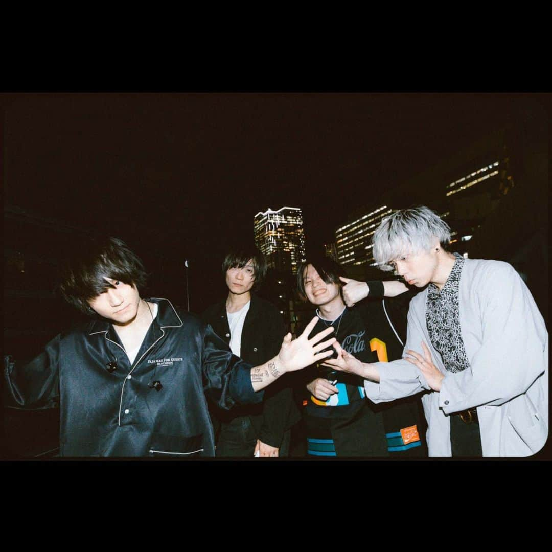 KANDAIさんのインスタグラム写真 - (KANDAIInstagram)「2020.04.12@shibuya O-Crest ・ BuG-TRIPPER呼んでくれてありがとう！井深おかえりでした！ またいつかびっくりドンキーツアーしようね！笑 ・ 次は4/17@下北沢KNOCKOUT FES. ・ mosaic店長森本さんは昔からのマイメンなので呼んでもらいました！若手に混ざって大暴れしていいそうなので大暴れしようと思います🥁 ・ 📸( @hanna_7221 ) ・  #lennycodefiction #drum #drummer #sakae #sakaedrums #sakaeosakaheritage #dw #paiste #lerni #jhaudio #炎炎ノ消防隊 #僕のヒーローアカデミア #dgraymanhallow #allout #alloutanime #dハロ #邦楽 #邦ロック」4月13日 19時12分 - kandai918