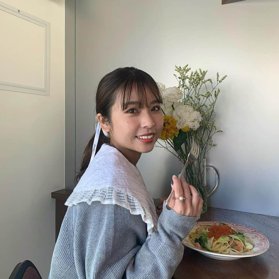 山尾梨奈さんのインスタグラム写真 - (山尾梨奈Instagram)「〻 すっごいすっごい美味しかったパスタ☺️ メニューに書いてあるパスタがどれも 文字だけで美味しそうだったので悩みました… きっとどれを頼んでも正解だと思います！. . 営業時間はもちろん9:00〜17:00🕰. . . #kyoto #京都グルメ #京都モーニング #京都御所ランチ #京都ディナー #京都パスタ #推し京都 #九時五時」4月13日 20時03分 - yamarina_1210