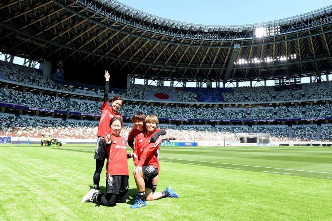 清水梨紗さんのインスタグラム写真 - (清水梨紗Instagram)「. いろんな方の力があり、 今回の合宿、試合ができました。 本当にありがとうございました！！  オリンピックまで約100日✨ これからも応援よろしくお願いします💙  #なでしこジャパン  #nadeshiko  #仙台 #東京」4月13日 20時19分 - risa_shimizu_2