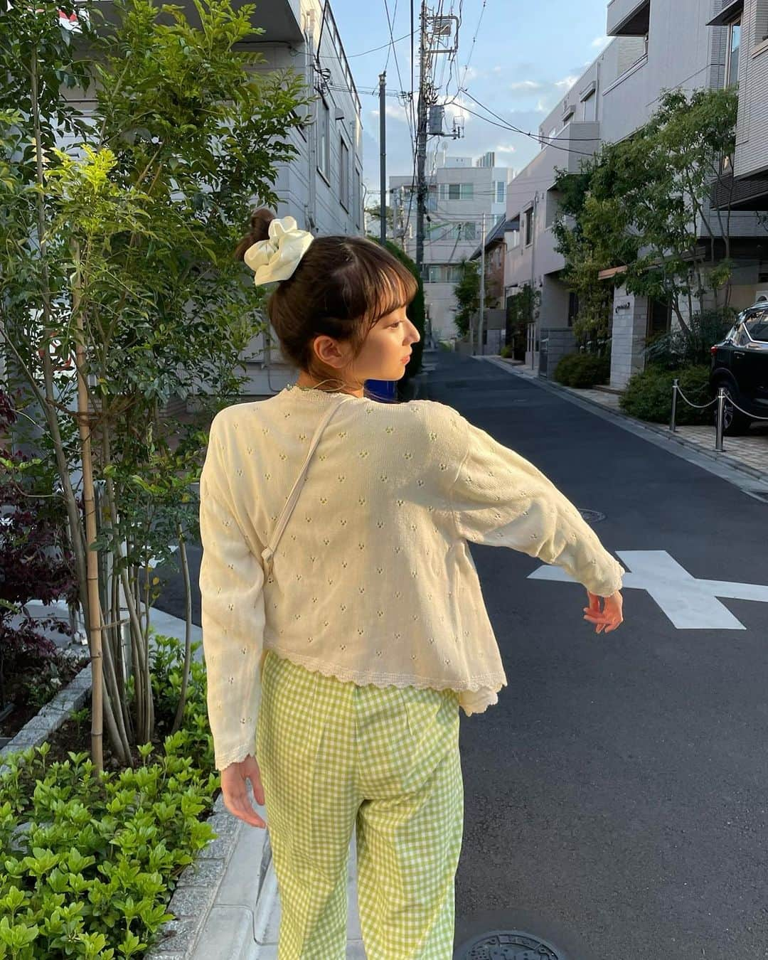 酒井唯菜さんのインスタグラム写真 - (酒井唯菜Instagram)「羽ばたきました🕊 ・ ・ 自然溢れる綺麗な場所にお散歩しに行きたいです🌷  #spring #fashion」4月13日 20時16分 - yuina_sakai_official