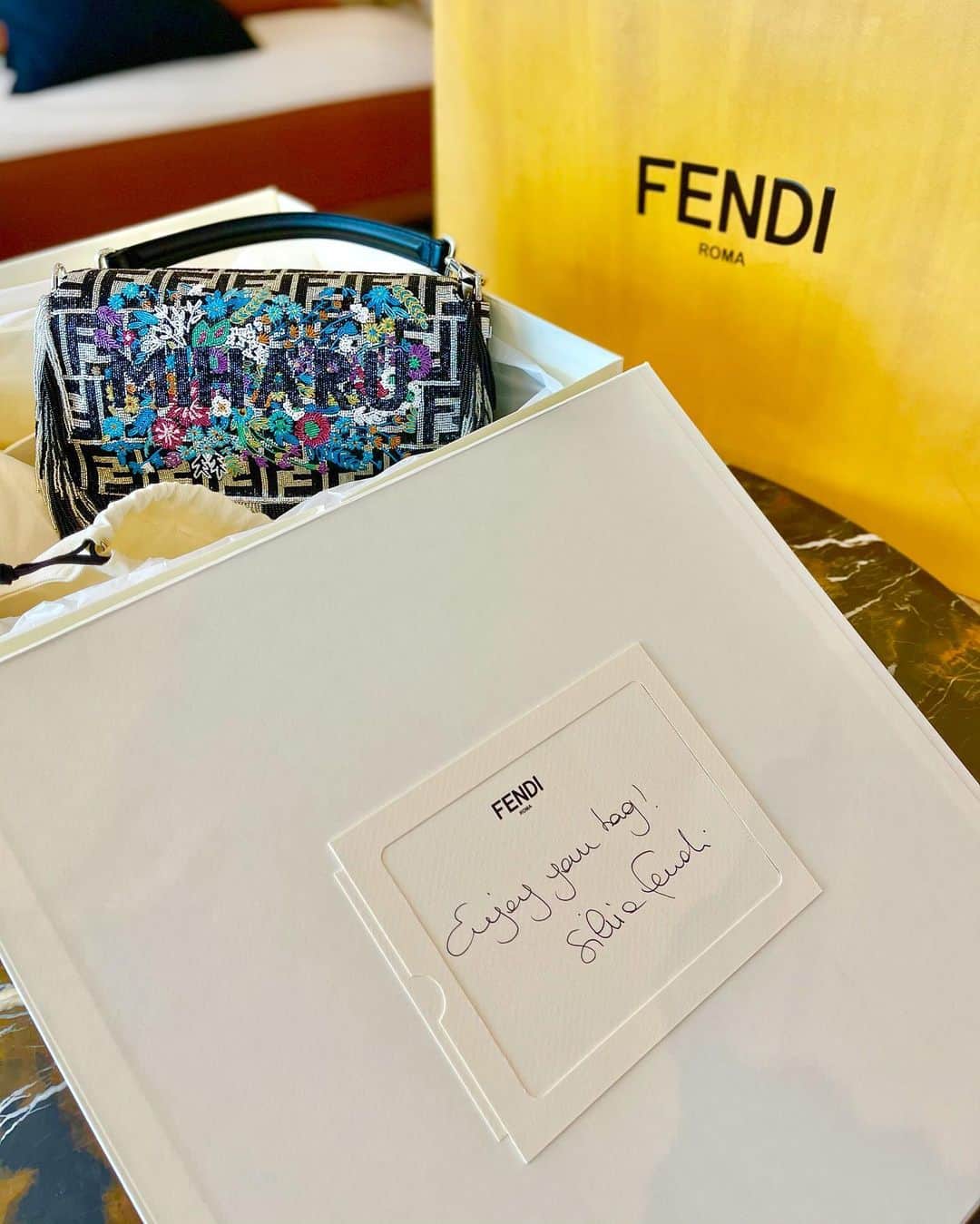 平山美春さんのインスタグラム写真 - (平山美春Instagram)「Personal order @fendi ‘s bag “Baguette”💛🖤🤍 Thank you for message from @silviaventurinifendi 🙏💛 . FENDIでパーソナルオーダーした私だけのバゲット💛🖤🤍名前も入れてもらって、とっても可愛い仕上がりに大満足💕 . #fendi #personalorder  #luxurylife #luxurylifestyle  #luxurybag #baguette  #fendibag #hautecouture」4月13日 20時44分 - miharuhirayama