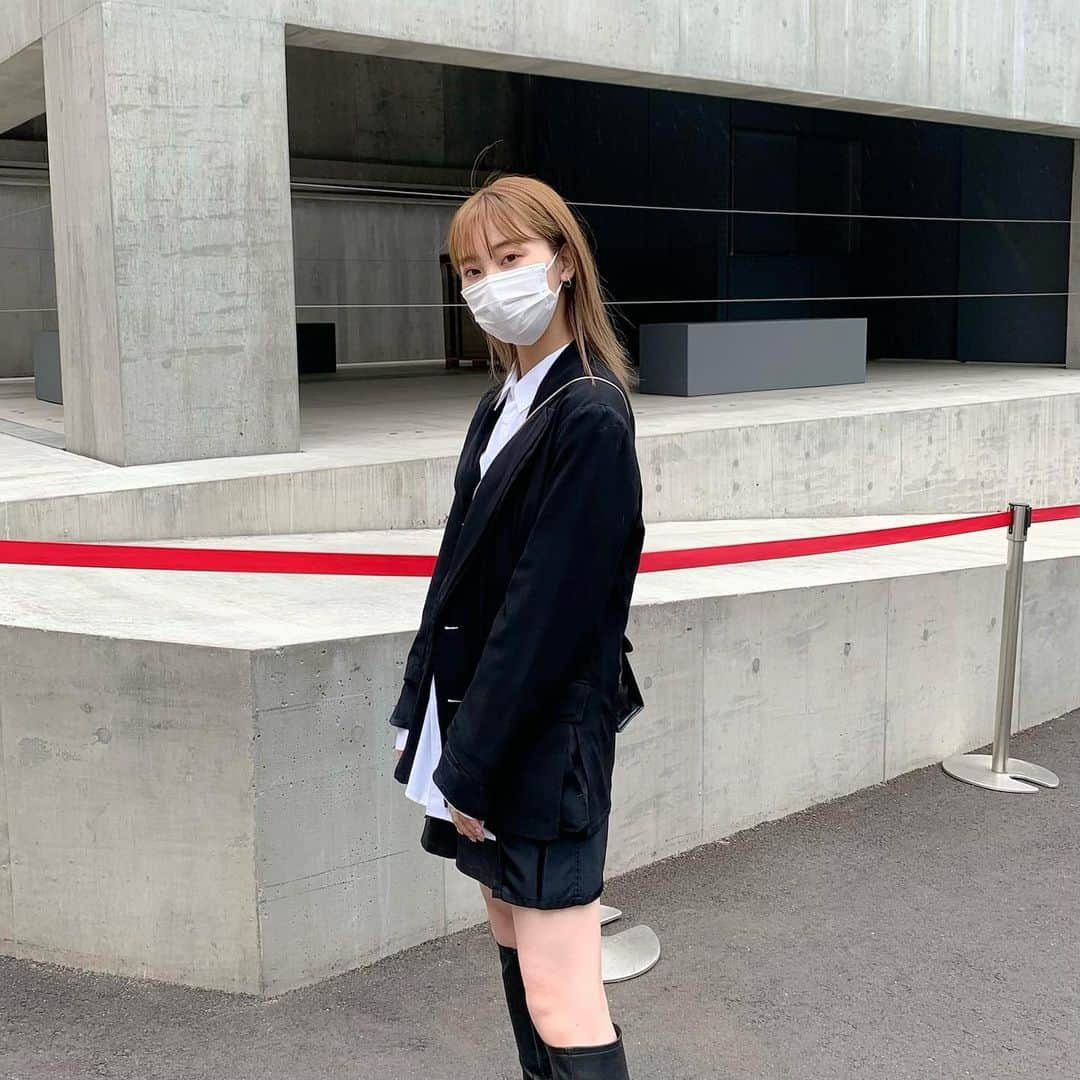 RINA（鈴木理菜）さんのインスタグラム写真 - (RINA（鈴木理菜）Instagram)「🖤🤍🖤」4月13日 21時32分 - urarina821