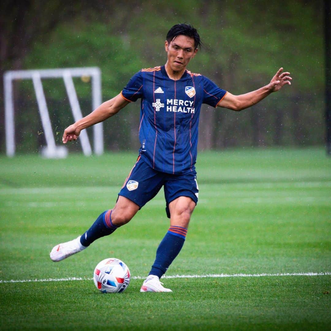 のインスタグラム：「New season is starting and I’m ready to do anything for the team and for all those who support me💪  🚨THE GAME IS ON🚨  クレイジーにいこうぜ  #ONLYSEEGREAT  #サイソクアラワル  #ULTRA  @pumafootball_jp  @pumajapan」