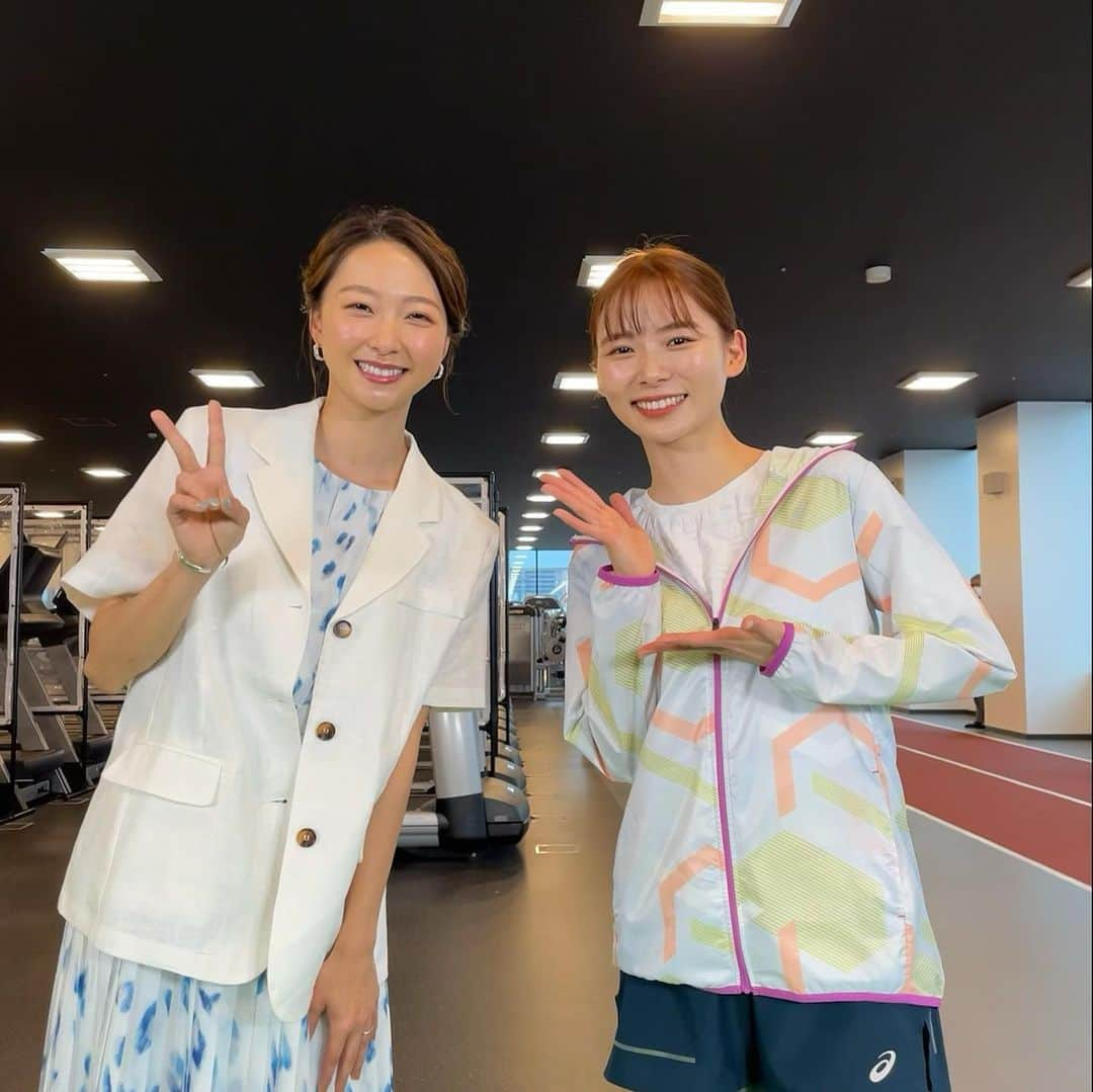 畠山愛理さんのインスタグラム写真 - (畠山愛理Instagram)「今日は、『asics walking ファストウォーキングPRイベント』にブランドアンバサダーとして出演させていただきました😊みなさんは、ファストウォーキングをご存知でしょうか✨走りそうになるギリギリのスピード、時速7km程度のウォーキング。実はランニングよりも足への負担が少ないのに、ランニングと同等以上の運動効果が得られるのがファストウォーキングなんです！  今日はイベントの中で、朝日奈央ちゃんが、asicsのウォーキングシューズ、『ゲルムージー』を履いて、ファストウォーキングに挑戦してくれました✨実は奈央ちゃんとは今日3年ぶり？にお仕事が一緒だったので、すごく嬉しかったです🥰同い年で、はじめて一緒になった時も気さくに話しかけてくれて、今でもテレビで奈央ちゃんを見ると、すごい元気をもらいます！！！😆✨  ファストウォーキングは、運動が苦手な方でも挑戦しやすいと思いますし、日常にも取り入れやすい運動だと思います😊是非asicsのゲルムージーを履いて、ファストウォーキングを始めてみませんか？✨  #asics #アシックス #ファストウォーキング」4月13日 23時55分 - airihatakeyama