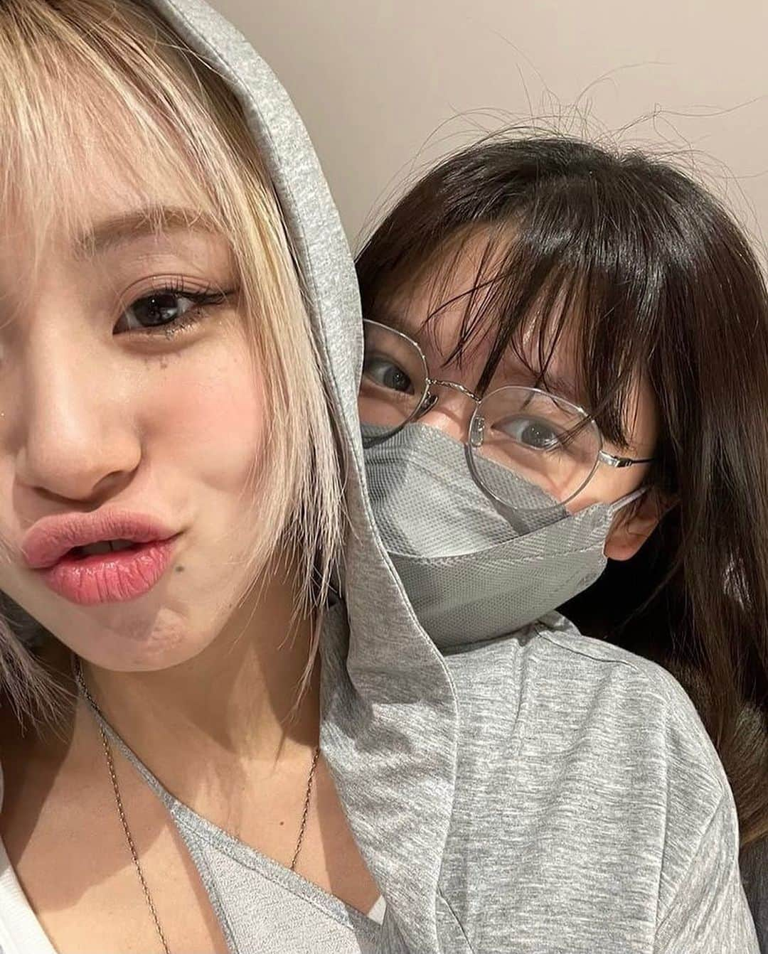 チェヨンさんのインスタグラム写真 - (チェヨンInstagram)「cuties🥰 #chaeyoung #채영 #twice #트와이스 #prettyrapstarchaeyoung」4月14日 11時44分 - twicechaeyoung