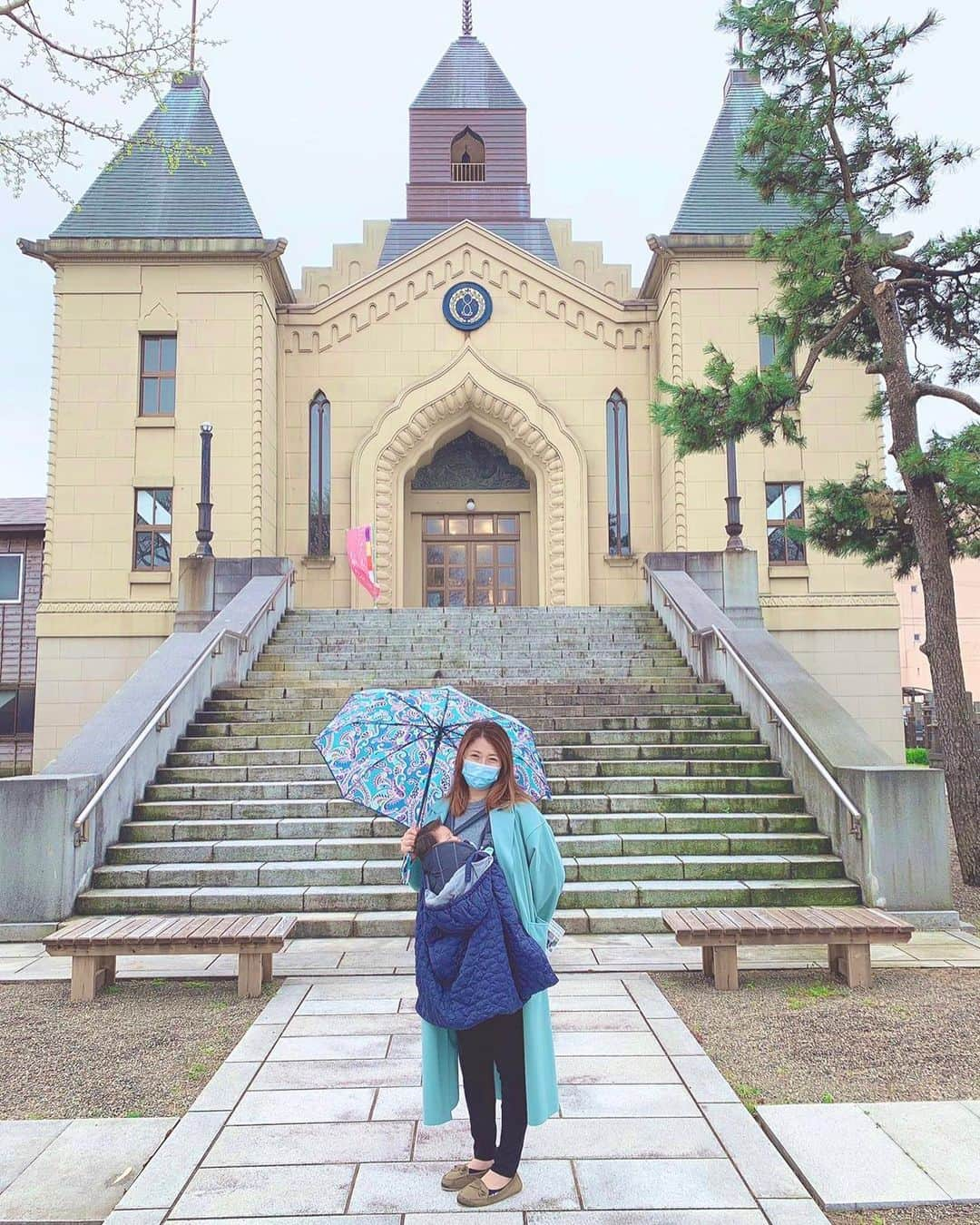 宮川杏奈さんのインスタグラム写真 - (宮川杏奈Instagram)「朝散歩👼🏻👣 . 素敵な空間で感謝の気持ちを伝えて さらに気分が上がりました💕 . その物事に自分の価値観で善し悪しを付けたり 固定概念や先入観に囚われたり そういった事がほとんどなくなり 平常心が保てるようになってきました🤲🏻 . 気づきや学びを心がける事で もっともっと成長し続けていきたいです🍀 我が子に『成長し続けて欲しい』と 願いを込めて名付けたからには ぼんやりとしていられませんね💪🏻 良い時間でした🙇🏻‍♀️✨」4月14日 12時29分 - an1221na