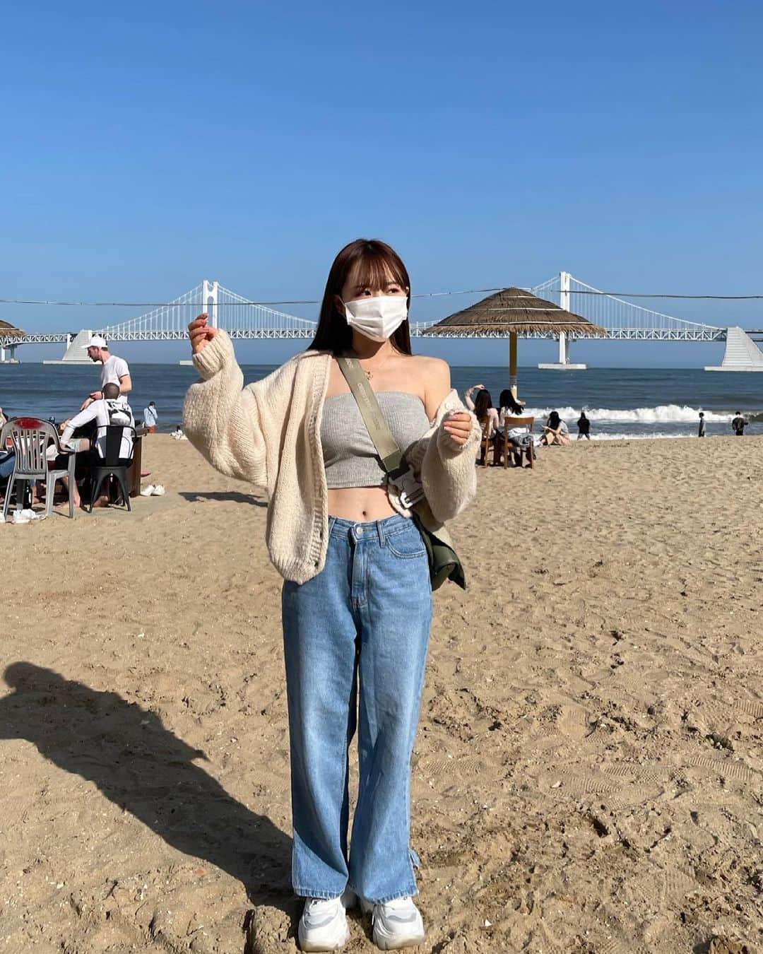 ホン・ヨンギさんのインスタグラム写真 - (ホン・ヨンギInstagram)「#영기와여행 #영기와부산 🏝  봐도봐도 좋은 광안리 ☺️💛 아아 또 가고싶옹 !!!」4月14日 15時22分 - kisy0729