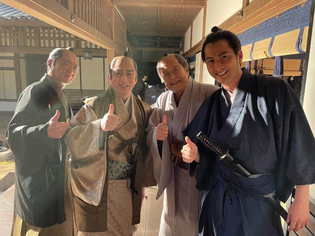 石黒英雄のインスタグラム：「🎥大富豪同心2 撮影快調‼︎ . #竜雷太 #小沢仁志 #松本幸四郎 #大富豪同心2 #5月28日スタート」