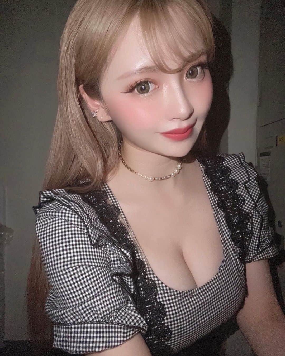 MISA（愛知のキャバ嬢）さんのインスタグラム写真 - (MISA（愛知のキャバ嬢）Instagram)「@garden_style_official  💕 . #錦 #キャバクラ #シャンパン #キャバ嬢 #ソウメイジャパン #アルマンド #ヘアアレンジ #ドレスアップ #ヘアセット #かわいい  #歌舞伎 #北新地 ...