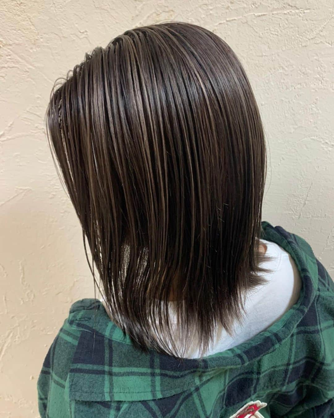 那須川梨々さんのインスタグラム写真 - (那須川梨々Instagram)「・ ✂️ New color エモい色にしてもらった〜❤️ 暗くしたから少しは大人っぽくなったかな？😬 いつもありがとう🥰 @couldshow」4月14日 22時57分 - riri_0710