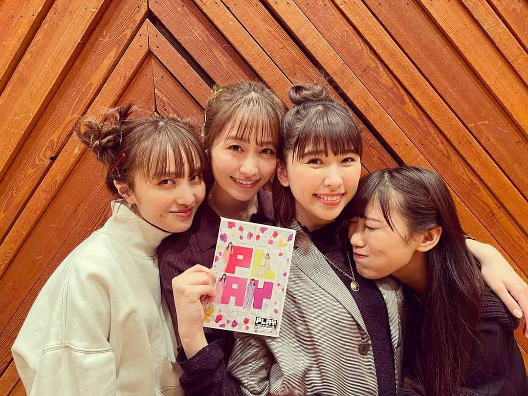 百田夏菜子さんのインスタグラム写真 - (百田夏菜子Instagram)「発売日！ぜひ見てね🌸 ・ #PLAY」4月14日 23時09分 - kanakomomota_official