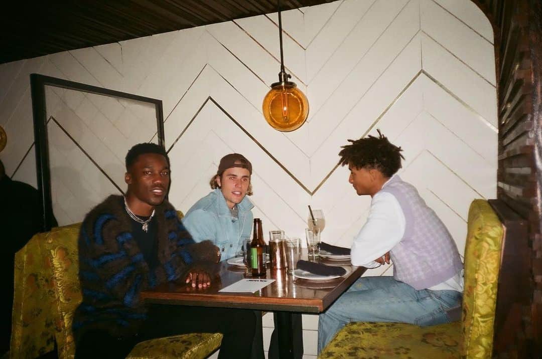 ジャスティン・ビーバーのインスタグラム：「📷: @rorykramer」