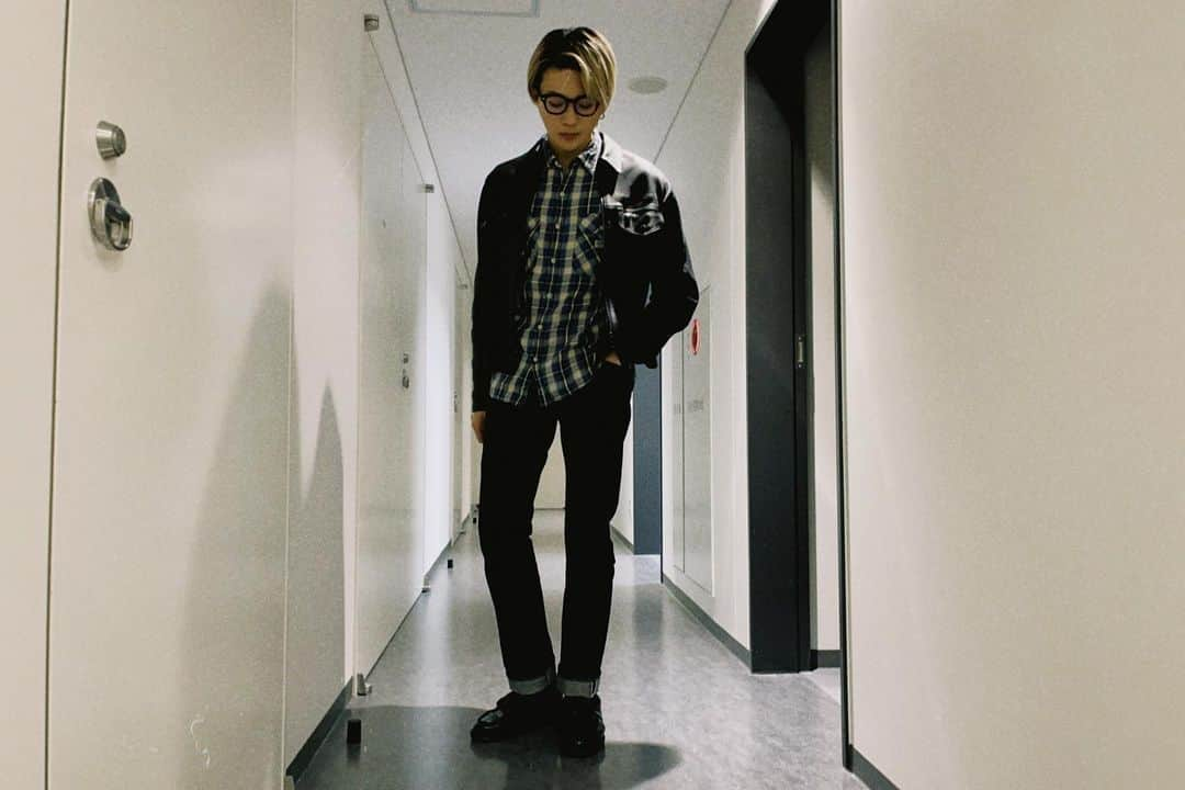 八木勇征さんのインスタグラム写真 - (八木勇征Instagram)「👔👓👖  #fantastics #最近はジャージ卒業してます」4月15日 20時55分 - yuseiyagi_official