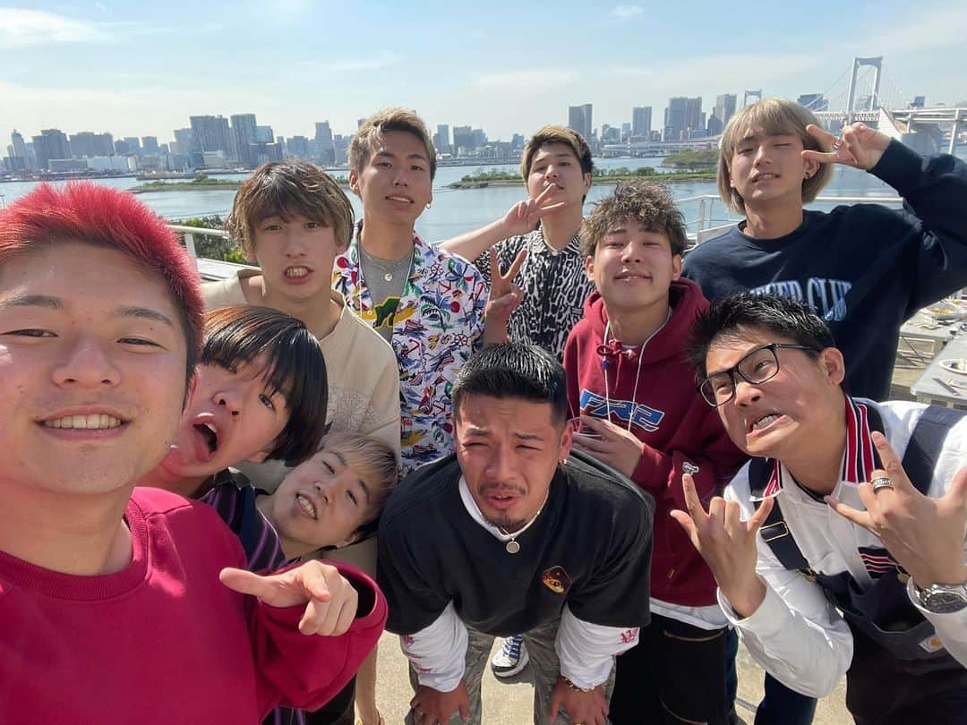 のインスタグラム：「まじでエスポワール大好き。  めちゃくちゃ撮影とか裏で助けてもらってる。  ほんまに感謝。  またコラボしましょう！！  #レイクレ #どば師匠 #どば #lazyliecrazy #youtube #youtuber #ユーチューブ #ユーチューバー #インスタ映え #映え #赤髪 #赤 #韓流 #韓流スター #塩顔 #塩顔男子 #instagram #instalike #instagood #ふぉろーみー #フォロー募集#エスポワール」
