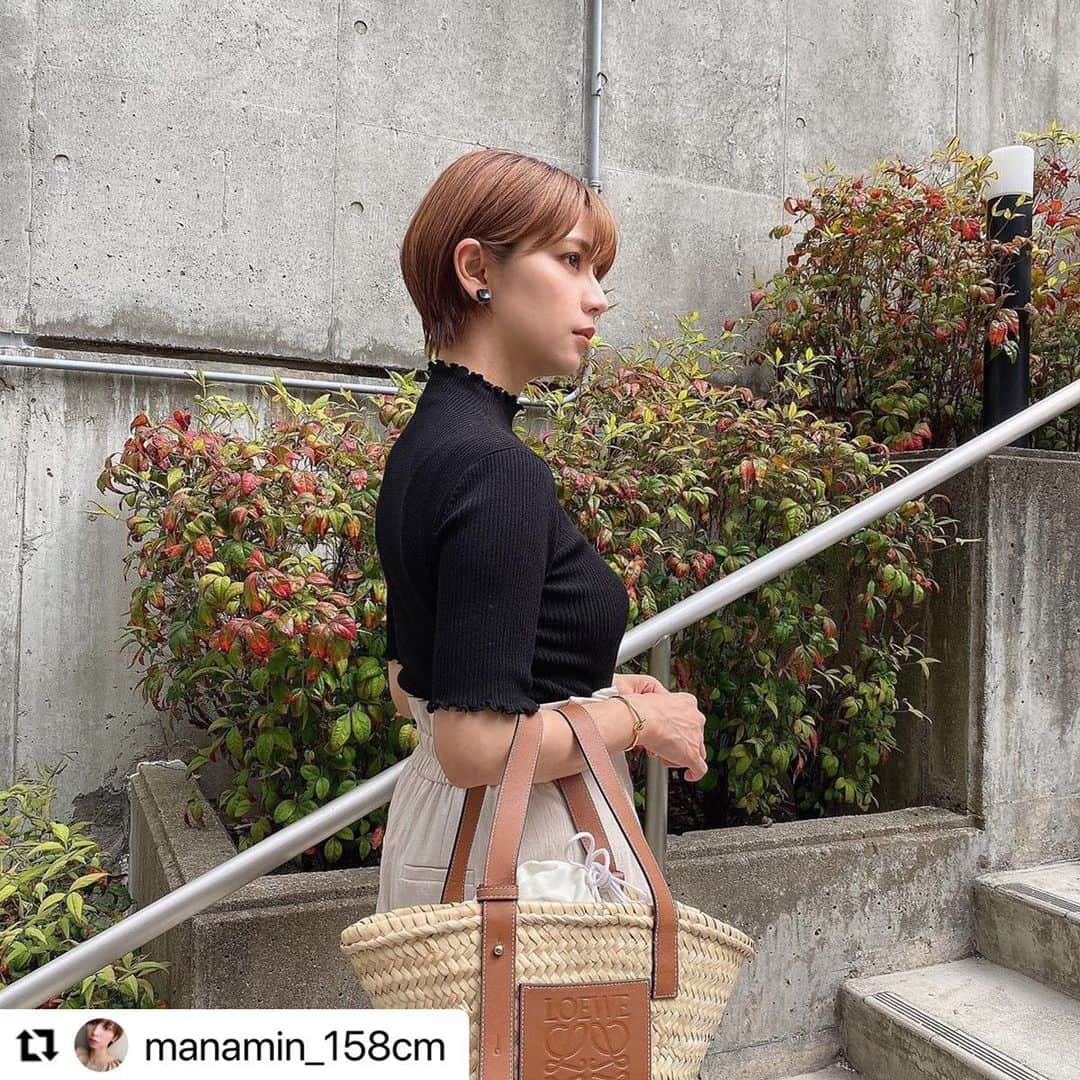 GRLさんのインスタグラム写真 - (GRLInstagram)「【👆画像をタップすると購入できるよ👆】 @arisa.ikd さん @pyon_1211 さん @roa666 さん @aistagram_6 さん @manamin_158cm さん @___c.chan__ さん @ma_anmi さん @erinko0315 さん @naotaii さん @arw4kids さん にGRL商品着用して頂いております💕 ありがとうございます✨ . @grl_official #グレイル #grl #プチプラ #ootd #fashion #プチプラコーデ #outfit #ファッション #可愛い #かわいい #コーデ #コーディネート #cute #大人カジュアル #カジュアルコーデ#GRL購入品#グレイル購入品#購入品 #ライダースジャケット #ペプラムブラウス #スキニーデニム」4月15日 15時18分 - grl_official