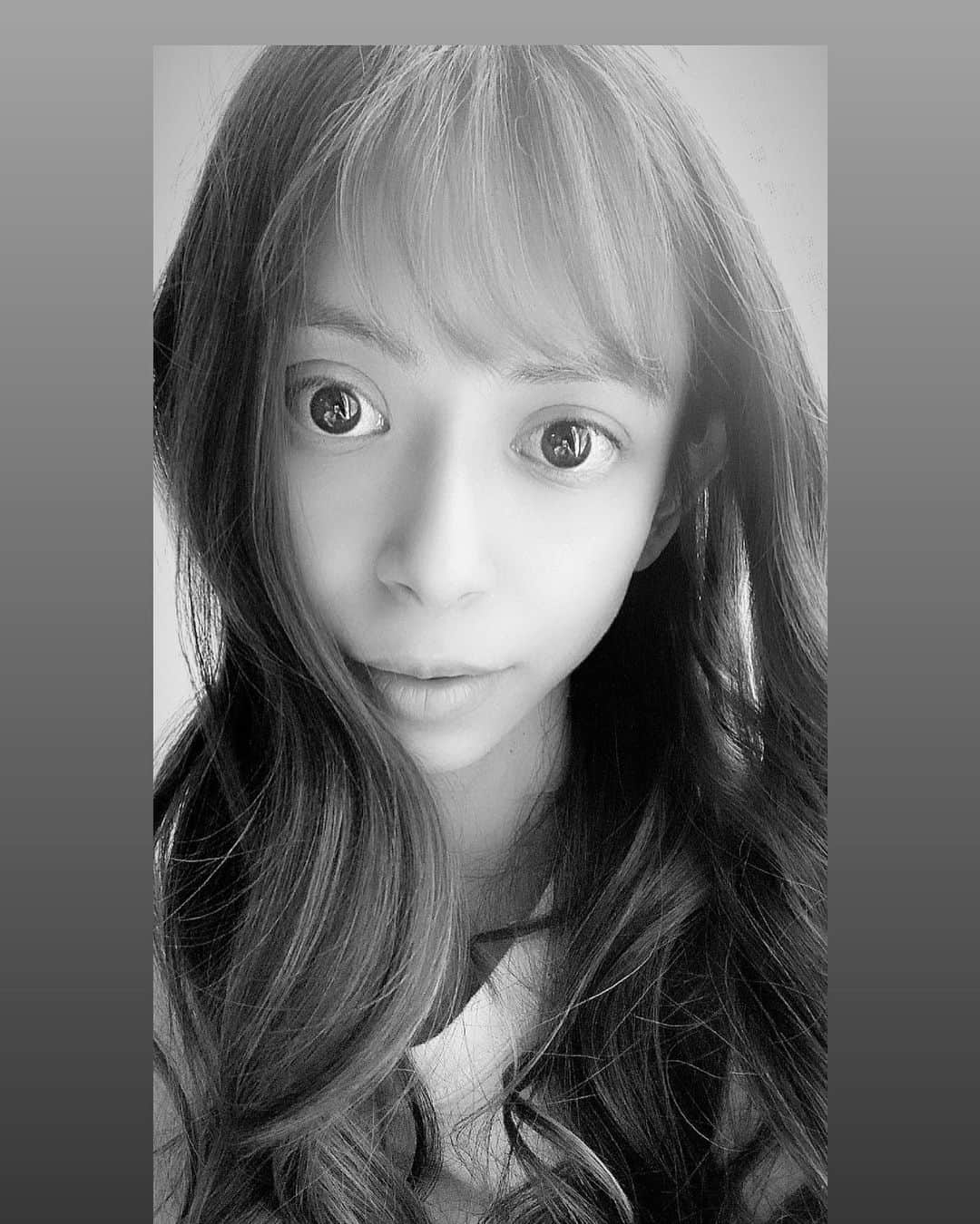 間宮梨花のインスタグラム：「まさみくんに前髪 整えてもらった日♥️♥️ @masami_lands  #前髪 #前髪カット #前髪アレンジ」