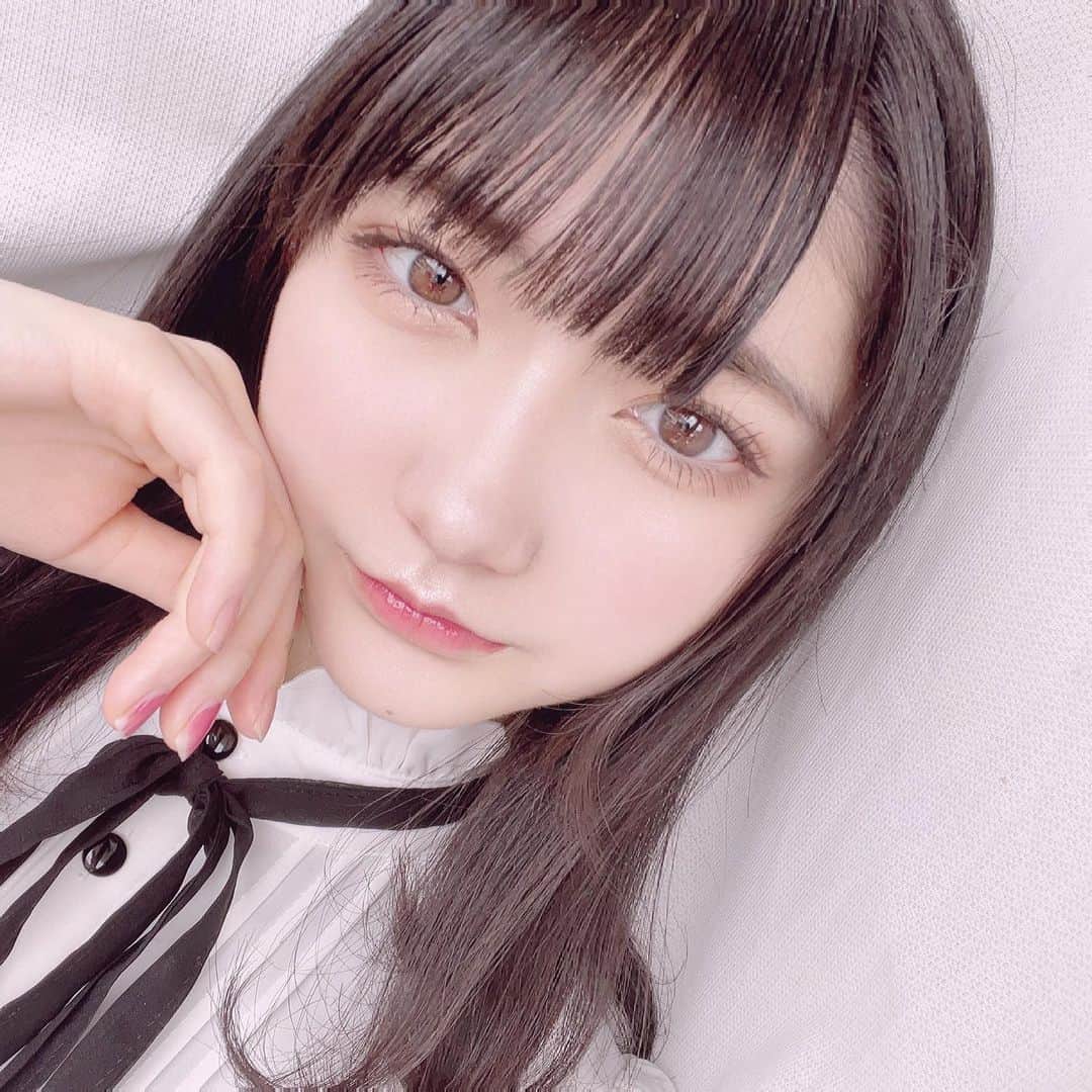 加藤咲希のインスタグラム：「眩しいのを我慢してる顔です。 . #加藤咲希 #かとぅ #かとっこ🐱🌸 #自撮り #自撮り女子 #自撮り界隈 #自撮り界隈の人と繋がりたい #自撮り界隈 #自撮り界隈と繋がりたい #自撮り界隈さんと繋がりたい #sjk #jk2 #高校2年生 #高2 #高校生 #女子高生 #jk #量産型ヲタク #量産型コーデ #量産型 #量産型ネイル #地雷女 #地雷メイク #地雷系女子 #地雷 #清楚系女子 #清楚コーデ #清楚 #清楚系コーデ #加工厨」
