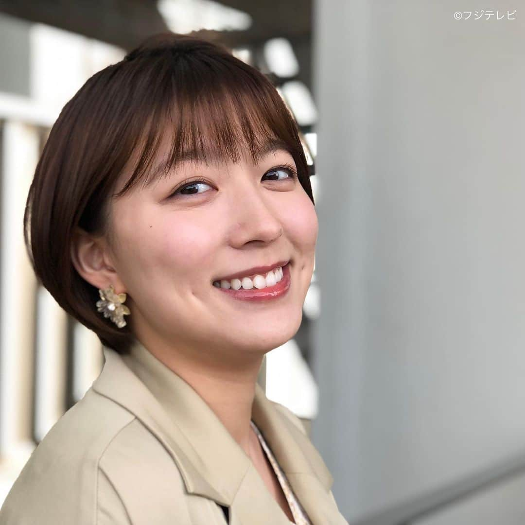 フジテレビ「めざましテレビ」さんのインスタグラム写真 - (フジテレビ「めざましテレビ」Instagram)「4月15日（木）  ファッション雑誌CanCamとコラボした お天気コーナー「きょう何着て行く？」 阿部華也子の毎日のコーデを紹介♪  【きょうのコーデ】 ジャケット→#MURUA １万３４０円 ワンピース→#アプワイザーリッシェ ２万４２００円 靴→#ダイアナ １万５９５０円 ピアス→#Heartdance ２０９０円  【コーデのポイント】 この春トレンドのジャケットは 変形バージョンなど種類が豊富✨ 袖にボリュームがあるタックスリーブデザインで 大き目サイズに見える一枚はこなれ感たっぷり😎❗️ 花柄ワンピとのワン・ツーコーデで 大人かわいいスタイルが完成🙆🏻‍♀️💕  #めざましテレビ #きょう何着て行く？ #阿部華也子 #今日のコーデ#コーデ#CanCam #今日のファッション#ootd #きょう何着て行く？は月〜金朝6時22分ごろ放送📺 #スタイリストたなべさおり」4月15日 21時55分 - mezamashi.tv