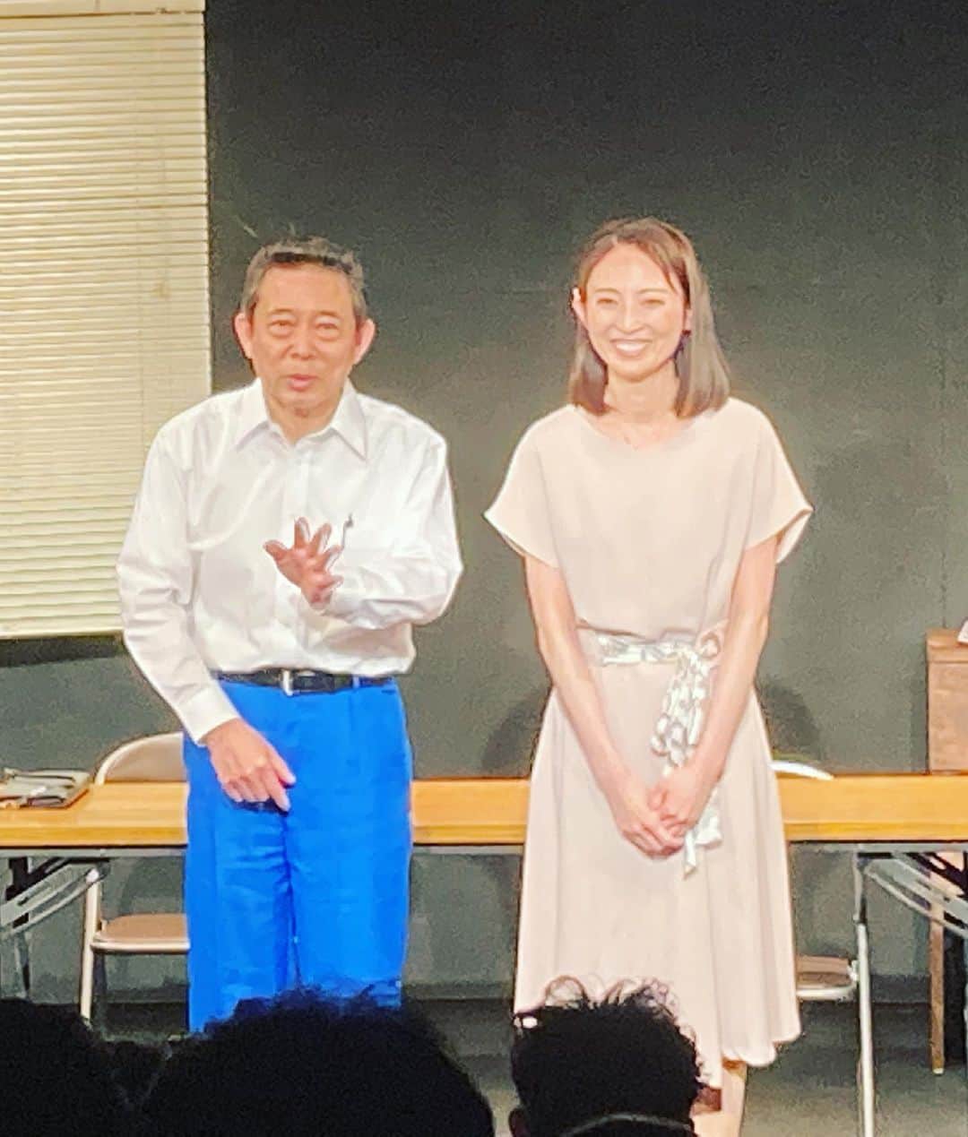 原田佳奈さんのインスタグラム写真 - (原田佳奈Instagram)「・ ・  舞台で共演して以来仲良くしている福田ゆみ　ちゃんの初プロデュース公演　#萩本の女  #シアター711 に観に行ってきました。  脚本・演出は、劇団マハロの矢島弘一さんで、クスッと笑えて最後ジーンと来ちゃう、ホントに観れて良かった！  コロナ禍の中、演劇頑張っている人を少しでも応援出来たら良いなと思って行ったけど、平日の昼間にも関わらずほぼ満席だったなー凄いねーゆみちゃん👍  お時間ある方、是非観に行ってみて下さいね😉  #福田ゆみ #山口良一　 #劇団マハロ」4月15日 16時38分 - kanaharada1211