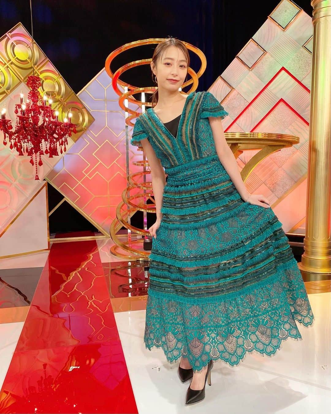 宇垣美里マネージャーさんのインスタグラム写真 - (宇垣美里マネージャーInstagram)「先日のWOWOW「第93回アカデミー賞ノミネーション徹底紹介」収録時の📸  2枚目は明日発売の週刊現代「人生の相棒」ページのオフショットです！ 久しぶりにてんぷらちゃんとの撮影でした💕  そして！現在、「うがきとうるテクチャレンジ」の動画に出演中です！  宇垣さんが料理、ダイエット、プチプラファッションのエキスパートの方々と一緒に、肌と生活が潤う裏ワザ【うるテク】に挑戦しております！ 生活のうるテクに感心しっぱなしでした！ 宇垣さんからご紹介するお肌のうるテクもぜひお試しください✨   「うがきとうるテクチャレンジ」で検索してみてください🌼  #宇垣美里 #ugakimisato #WOWOW #アカデミー賞 #週刊現代 #うがきとうるテクチャレンジ #うるテク #アクアレーベル #資生堂」4月15日 18時35分 - ugakimisato.mg