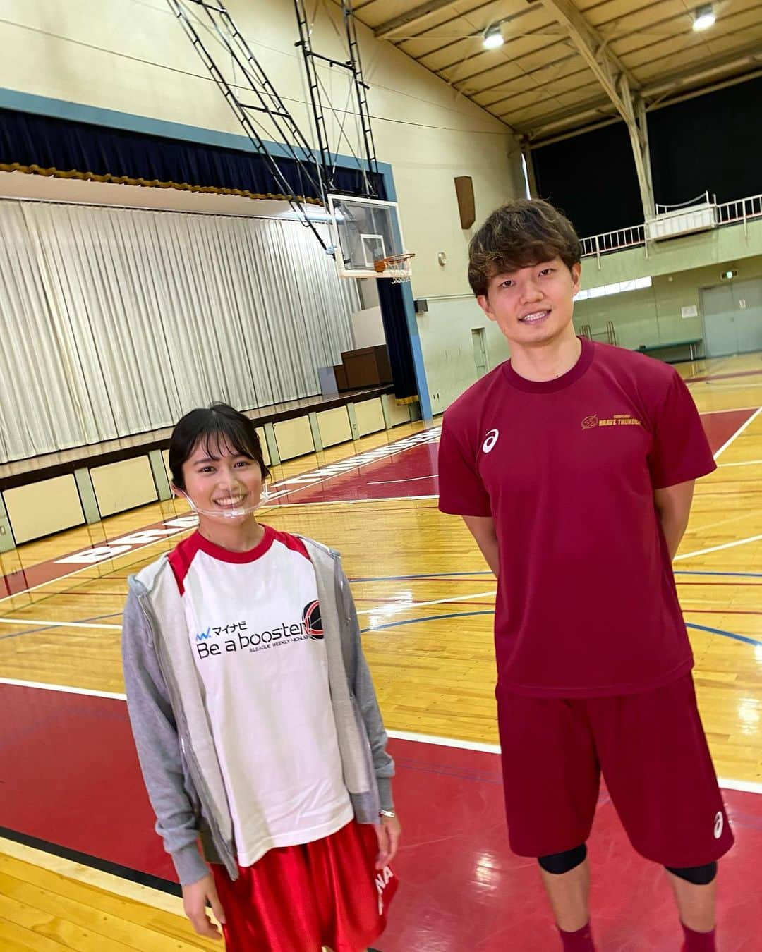 浅野杏奈さんのインスタグラム写真 - (浅野杏奈Instagram)「本日22時〜﻿ ﻿ BS11🏀マイナビ Be a booster!🏀﻿ ﻿ 川崎ブレイブサンダースの﻿ 辻直人選手にインタビューさせて頂きました✨﻿ ﻿ 辻ポーズをお願いしたところ、﻿ 快くして下さいました😭﻿ 嬉しすぎる！！うおー！ありがたき幸せ！﻿ ﻿ ﻿ #bs11bab #Bリーグ﻿ #川崎ブレイブサンダース﻿ #辻直人　選手﻿ #川崎YouTube面白すぎます﻿ #じーつー選手　#ONETEAM🤣」4月15日 19時21分 - this.is.anna_box