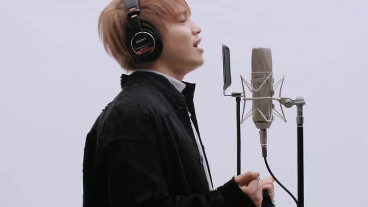 Da-iCEのインスタグラム：「* @the_firsttake No.109  Da-iCE(大野雄大・花村想太)  - Love Song feat. 内澤崇仁(androp) / THE FIRST TAKE  #THEFIRSTTAKE  #Da_iCE #世界中がラブソングで溢れる   @androp_official  @da_ice_udai  @da_ice_sotahanamura @da_ice_taiki  @da_ice_toru_iwaoka  @da_ice_hayate_wada」