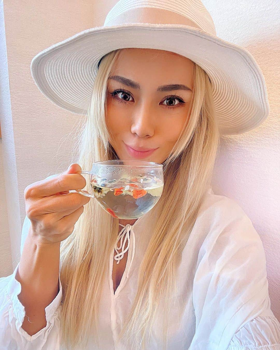 倉地美晴さんのインスタグラム写真 - (倉地美晴Instagram)「・ お茶もとっても可愛かった😍🍵🌸🌼🏵  @gooddaycharo   #大須カフェ #大須食べ歩き #大須グルメ #豆花 #お茶#名古屋カフェ #名古屋ぐるめ #台湾　#台湾グルメ」4月15日 22時02分 - miharu_kurachi