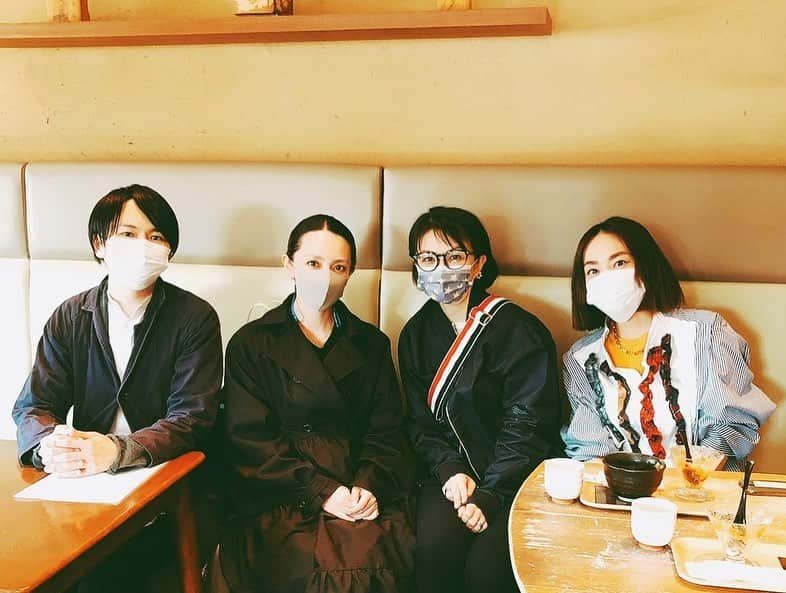 奥菜恵さんのインスタグラム写真 - (奥菜恵Instagram)「楽しいこと会議。  #打ち合わせ #いいねいいね」4月15日 22時06分 - megumi_okina
