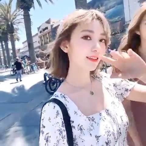 のインスタグラム：「… #hkt48 #IZONE #아이즈원 #アイズワン  #sakura #宮脇咲良 #미야와키사쿠라 #さくら」