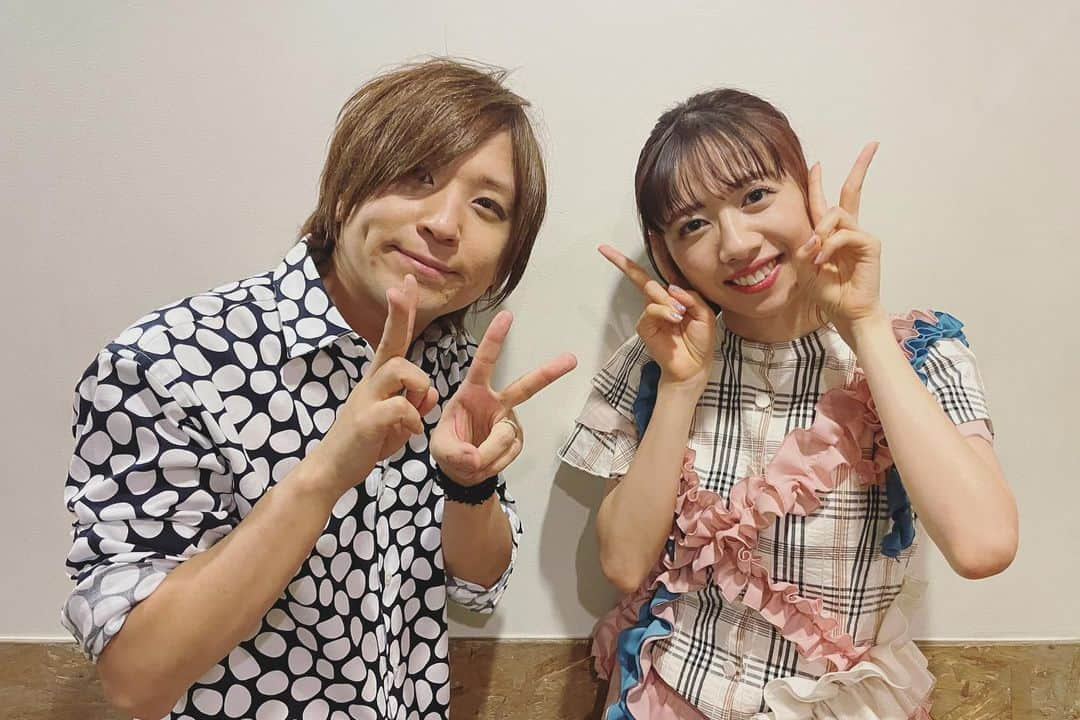 真山りかさんのインスタグラム写真 - (真山りかInstagram)「.﻿ ﻿ まやまにあlevel.5 ありがとうございました！﻿ ﻿ おうち帰ってホッとしております😺﻿ また衣装とかは明日以降にあげる〜﻿ ﻿ アコースティックコーナーでは﻿ 三沢崇篤さんにギターを弾いていただきました！﻿ ミサミサ〜！！！🥖﻿ ﻿ 良き1日でした…💜みんな本当にありがとう﻿ ﻿ 配信アーカイブ24時間です！﻿ 21時までご覧いただけるのでたっぷりみてね﻿ ﻿ #まやまに5﻿ ﻿ #まやまにあ﻿ ﻿ .」4月16日 0時32分 - ma_yama_official