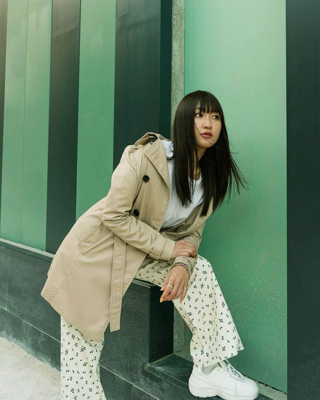 上枝恵美加さんのインスタグラム写真 - (上枝恵美加Instagram)「🍃  photo by @angie_r_t  #portrait #modeling  #actrizjaponesa #green」4月16日 0時55分 - emika_kamieda