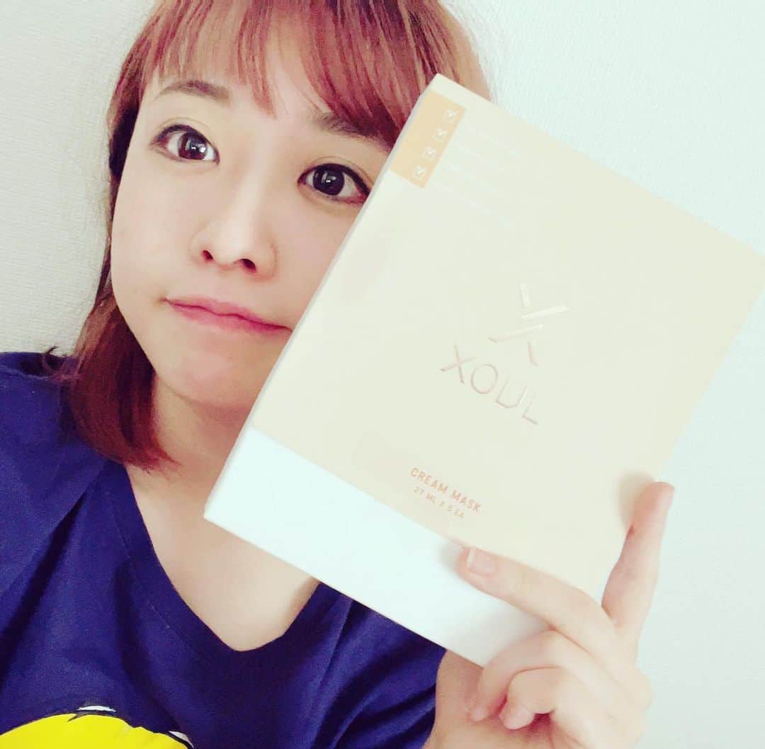 丸山奏子のインスタグラム：「Mリーグスポンサーのトレンダーズ様よりいただいたパック✨  ちょっといいお値段するリッチなパック🥰  #XOUL #クリームマスク」