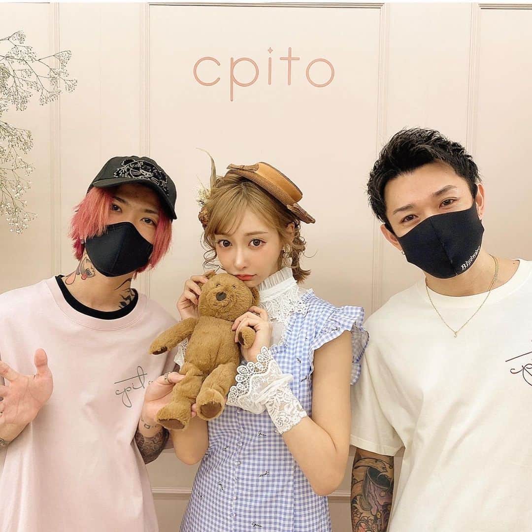 彫師美漸のインスタグラム：「@cpito_official 展示会 @asukakiraran ありがとう😚🙏 ・ めちゃ可愛い服ゲット✌️ ・ 4/16〜17までみたいなので是非🙌 ・ #cpito #展示会　#fashion」