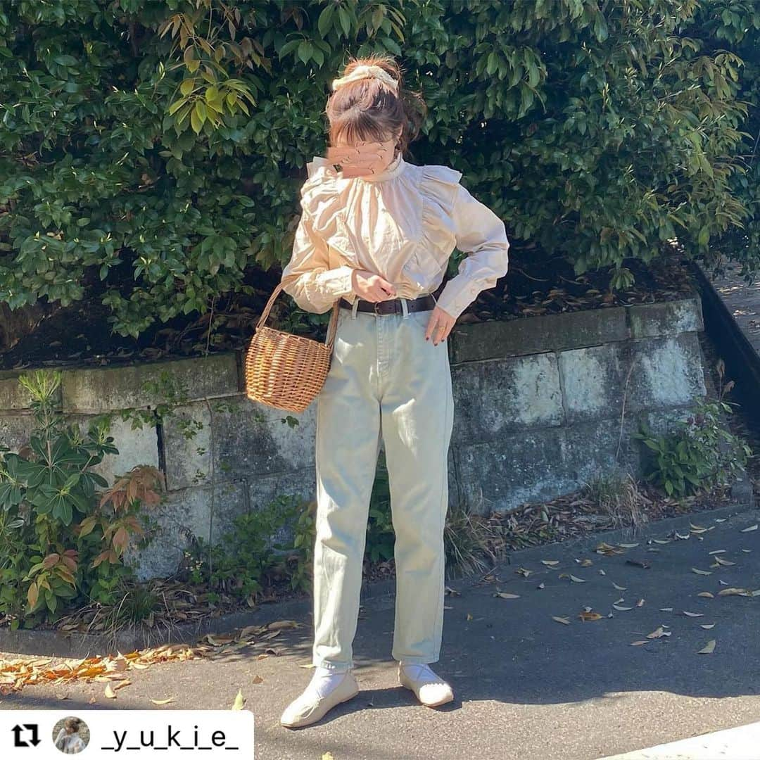 GRLさんのインスタグラム写真 - (GRLInstagram)「【👆画像をタップすると購入できるよ👆】 @_y_u_k_i_e_ さん にGRL商品着用して頂いております💕 ありがとうございます✨ . @grl_official #グレイル #grl #プチプラ #ootd #fashion #プチプラコーデ #outfit #ファッション #可愛い #かわいい #コーデ #コーディネート #cute #大人カジュアル #カジュアルコーデ#GRL購入品#グレイル購入品#購入品 #ブラウス」4月16日 13時02分 - grl_official