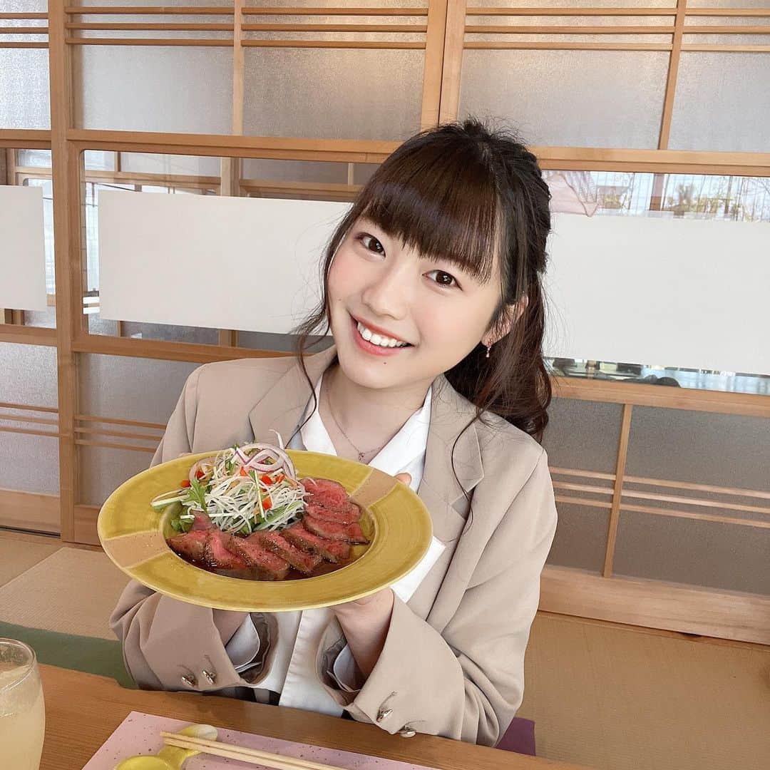 のインスタグラム：「コース料理途中までしか載せれなかったから☹️ 　続きをどうぞ💓😏  #グルメ　#インスタ　#インスタフード #Instagram #instagramer #model #iDOL #food #近江牛」