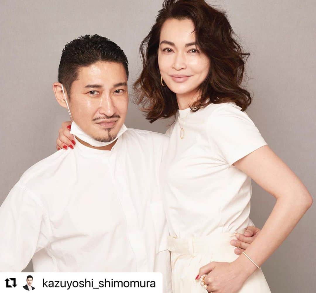 のインスタグラム：「撮影でした。 下村さん、相変わらずエネルギー値高すぎ。  ありがとうございました🤲  撮影時のみマスクを外しました。 @kazuyoshi_shimomura @ginger_magazine  #shooting#下村一喜#photographer  #magazine」