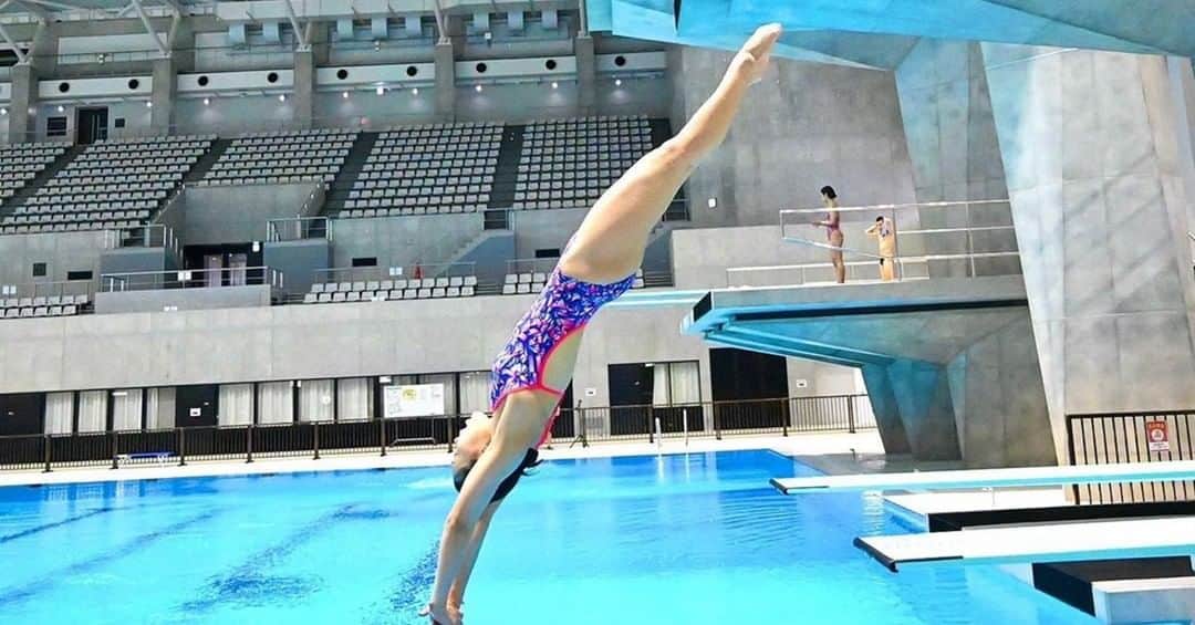 のインスタグラム：「#Repost @eno_mon ・・・ - New swimsuit💙❤️🤍  新しい水着は毎回わくわくする☺️  #funkita」