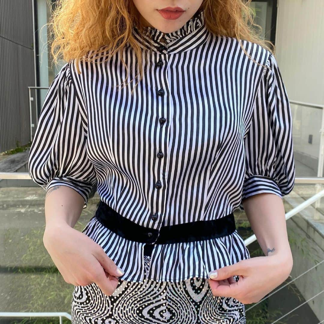 PUNK CAKEさんのインスタグラム写真 - (PUNK CAKEInstagram)「•lace design black dress •stripe puff sleeve blouse」4月16日 19時02分 - punk_cake