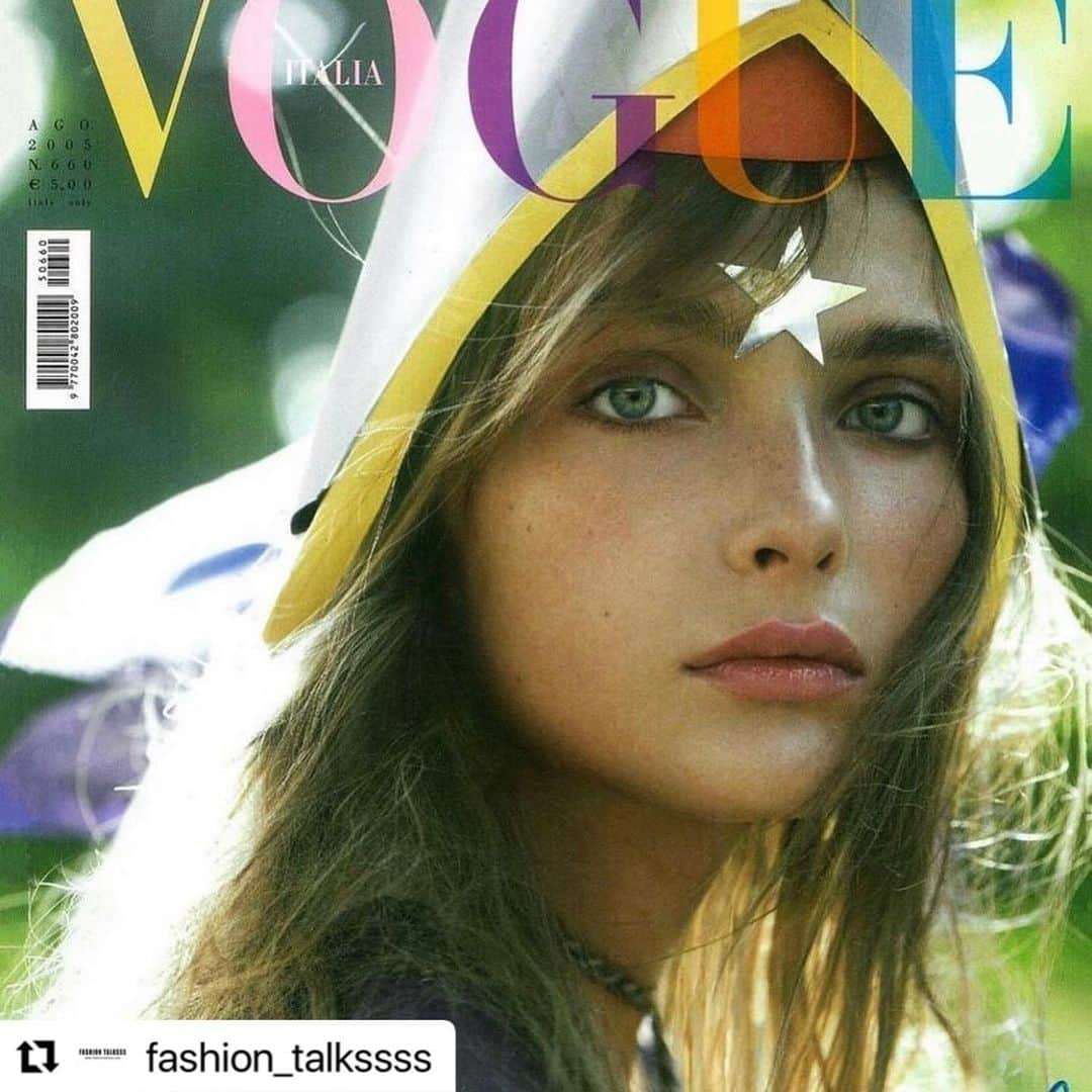 スネジャナ・オノプカのインスタグラム：「#Repost @fashion_talkssss with @make_repost ・・・ Fashion Runway: Снежана Онопко (@snejanaonopka15 )   Новая героиня рубрики "Fashion Runway" всемирно известная модель,на счету которой сотрудничество с Calvin Klein, Dolce & Gabbana, Gucci, Lanvin, Prada, Yves Saint Laurent, Louis Vuitton Снежана Онопко. За свою модельную карьеру Снежане удалось собрать очень убедительное количество выходов на мировых подиумов. Чтобы не быть голословными, мы собрали самые яркие снимки Снежаны — вдохновляемся! Подробнее на Fashion Talksss❤️ Огромное спасибо @fashion_talkssss и @anastasia_poddubnaja 💖💖💖」