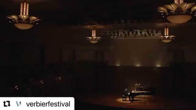 藤田真央のインスタグラム：「This is a performance from last year's Virtual Verbier Festival.  I will be playing all 18 Mozart piano sonatas and piano concerto k.466 at the Verbier Festival in Switzerland this summer.  #verbierfestival」